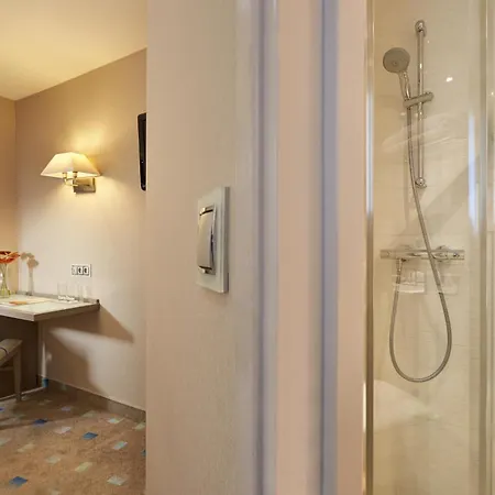 Alize Grenelle Tour Eiffel Paris