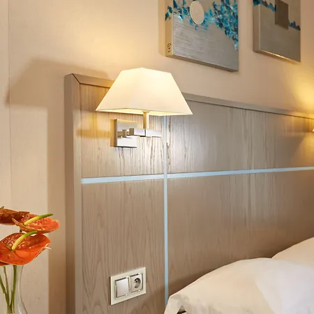 Alize Grenelle Tour Eiffel Hotel