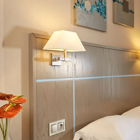 Alize Grenelle Tour Eiffel מלון 3*